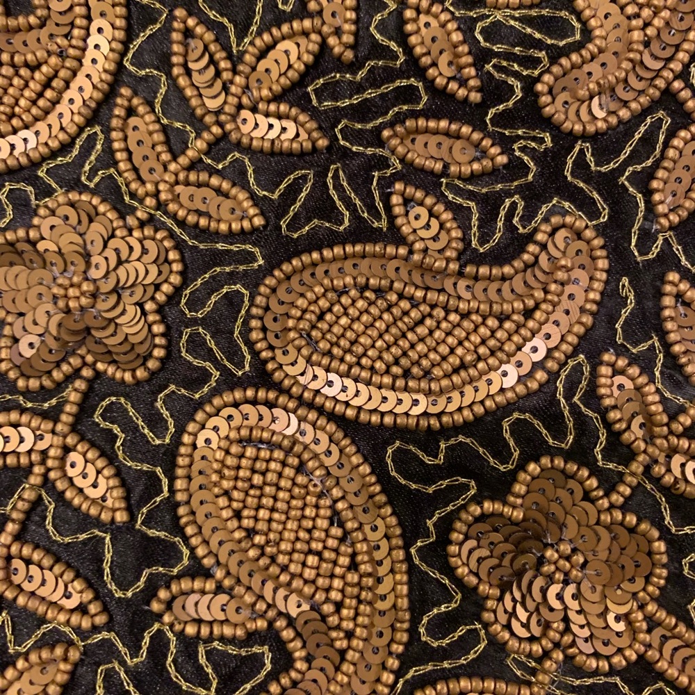 Handcrafted Gold Purse - Picture 4 of 4